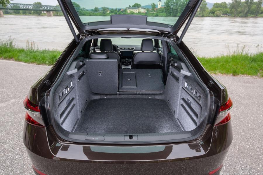 Багажник Skoda Superb Laurin & Klement 2019 года  (WW) (фото 58 из 93)